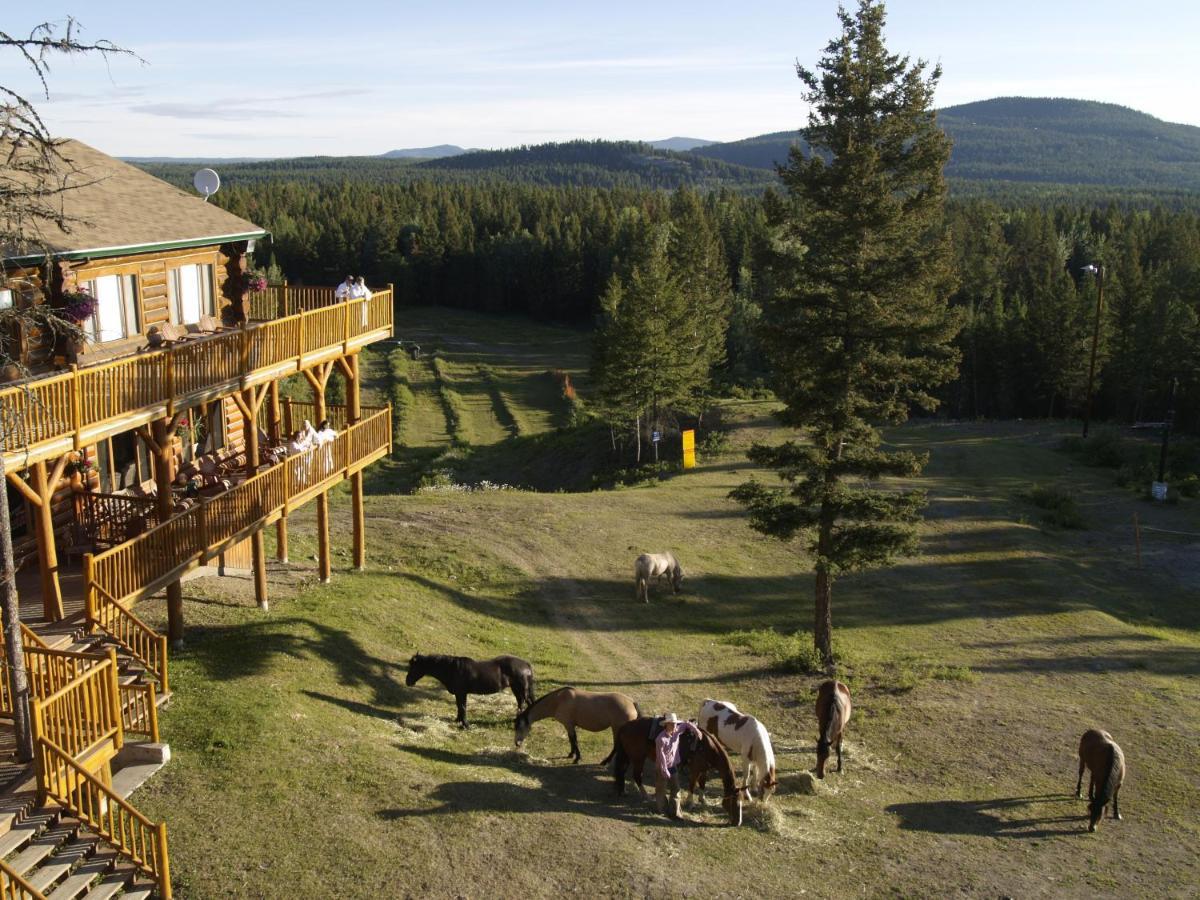 Spruce Hill Resort & Spa 108 Mile Ranch Exterior foto
